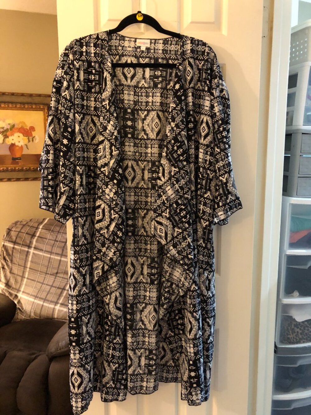 214  L SHIRLEY  LULAROE